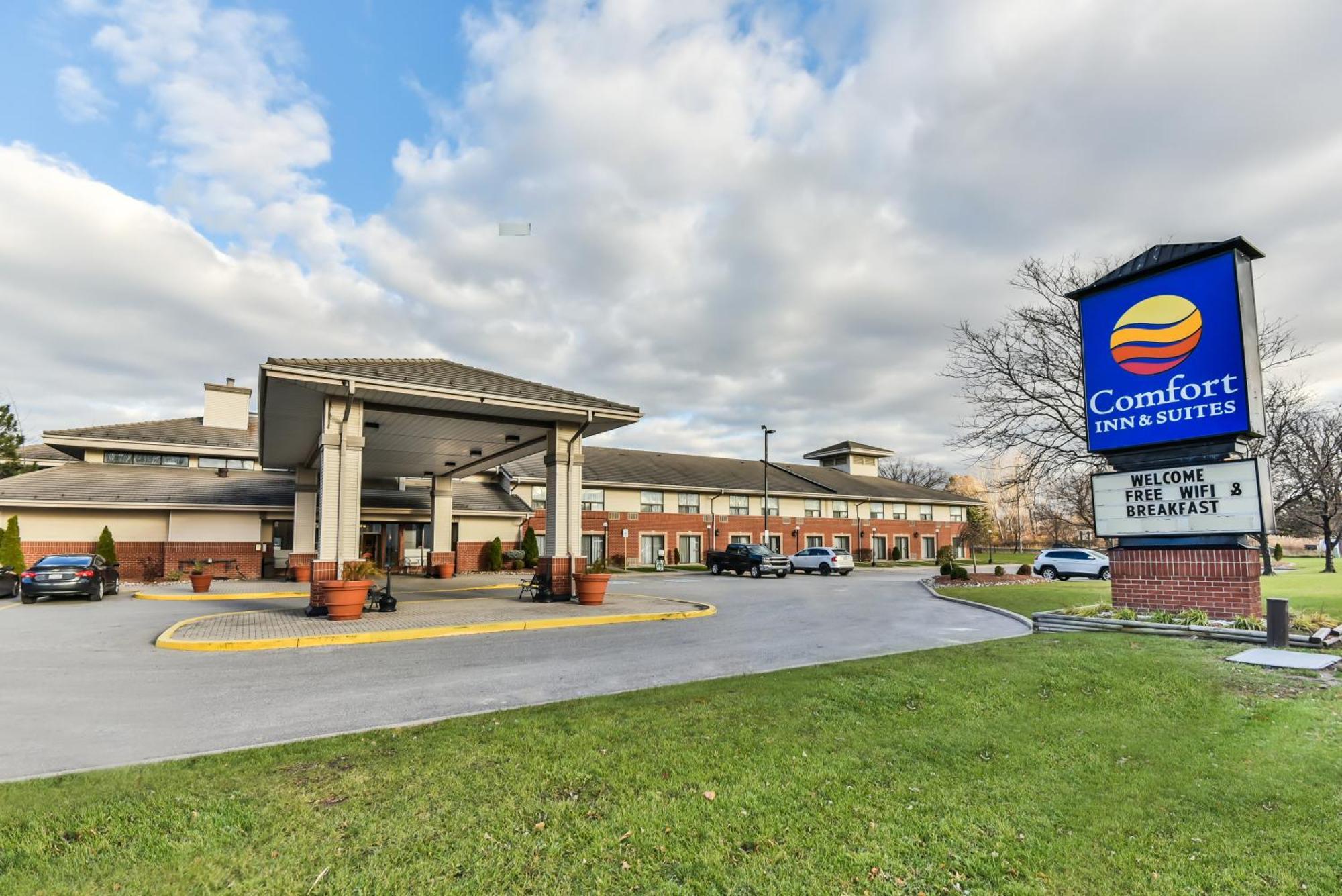 Comfort Inn & Suites Ambassador Bridge Windsor Ngoại thất bức ảnh