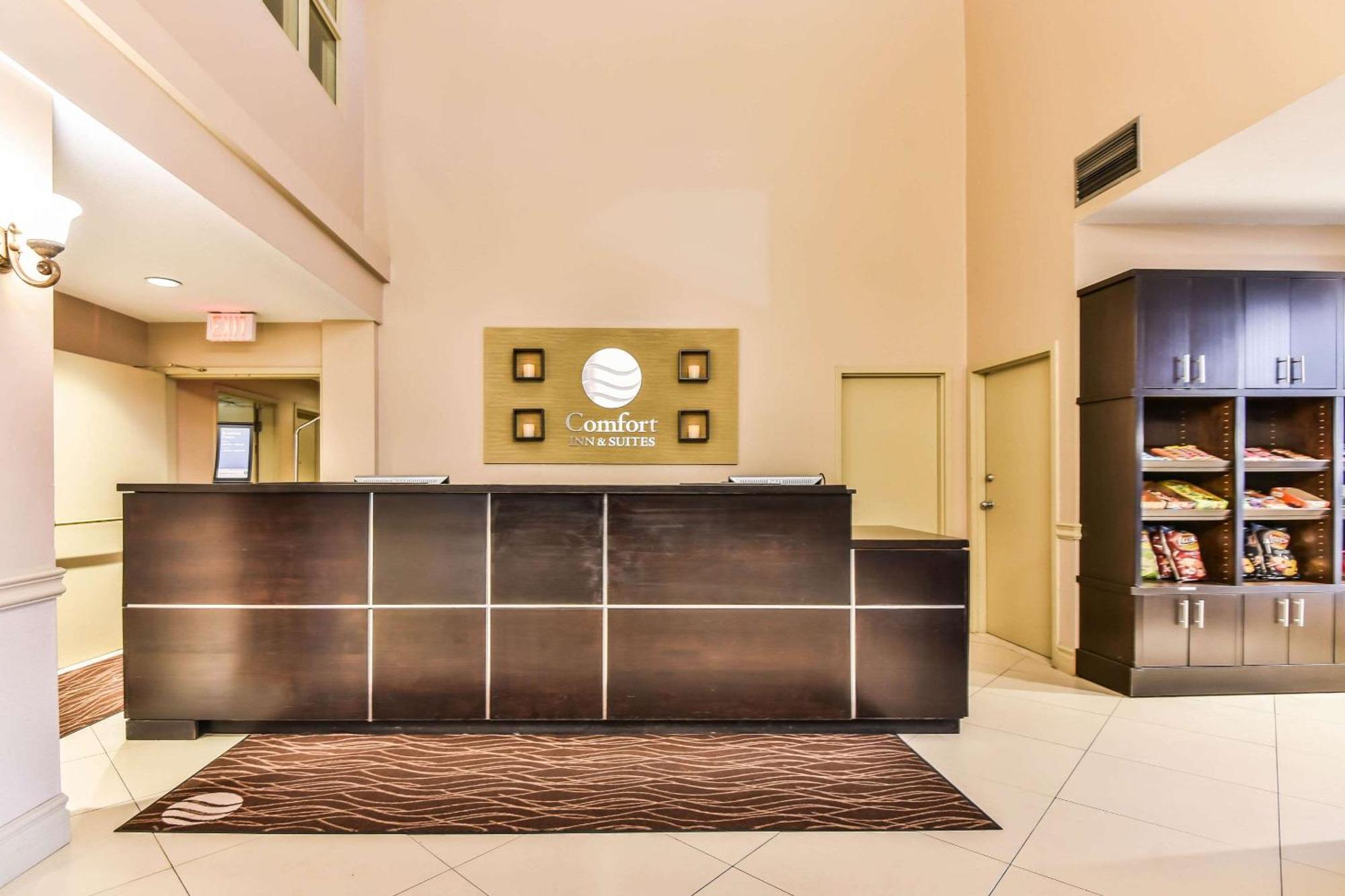 Comfort Inn & Suites Ambassador Bridge Windsor Ngoại thất bức ảnh