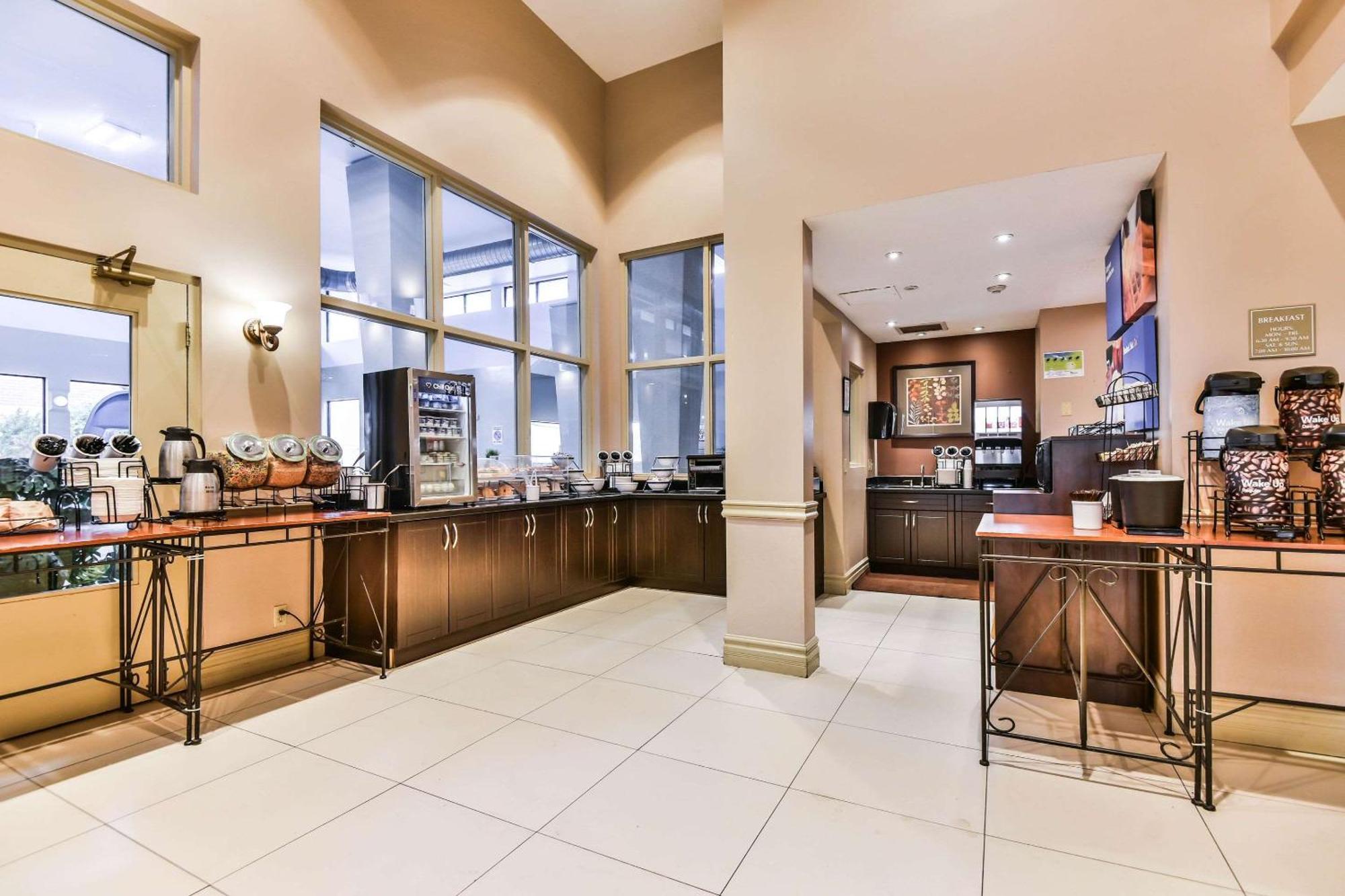Comfort Inn & Suites Ambassador Bridge Windsor Ngoại thất bức ảnh