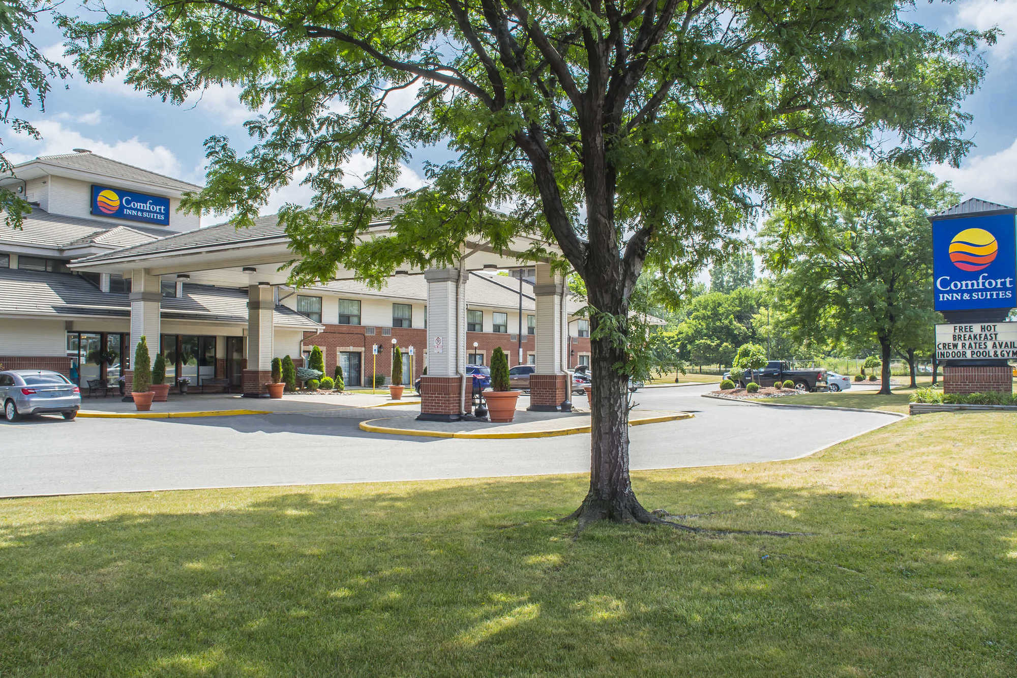 Comfort Inn & Suites Ambassador Bridge Windsor Ngoại thất bức ảnh
