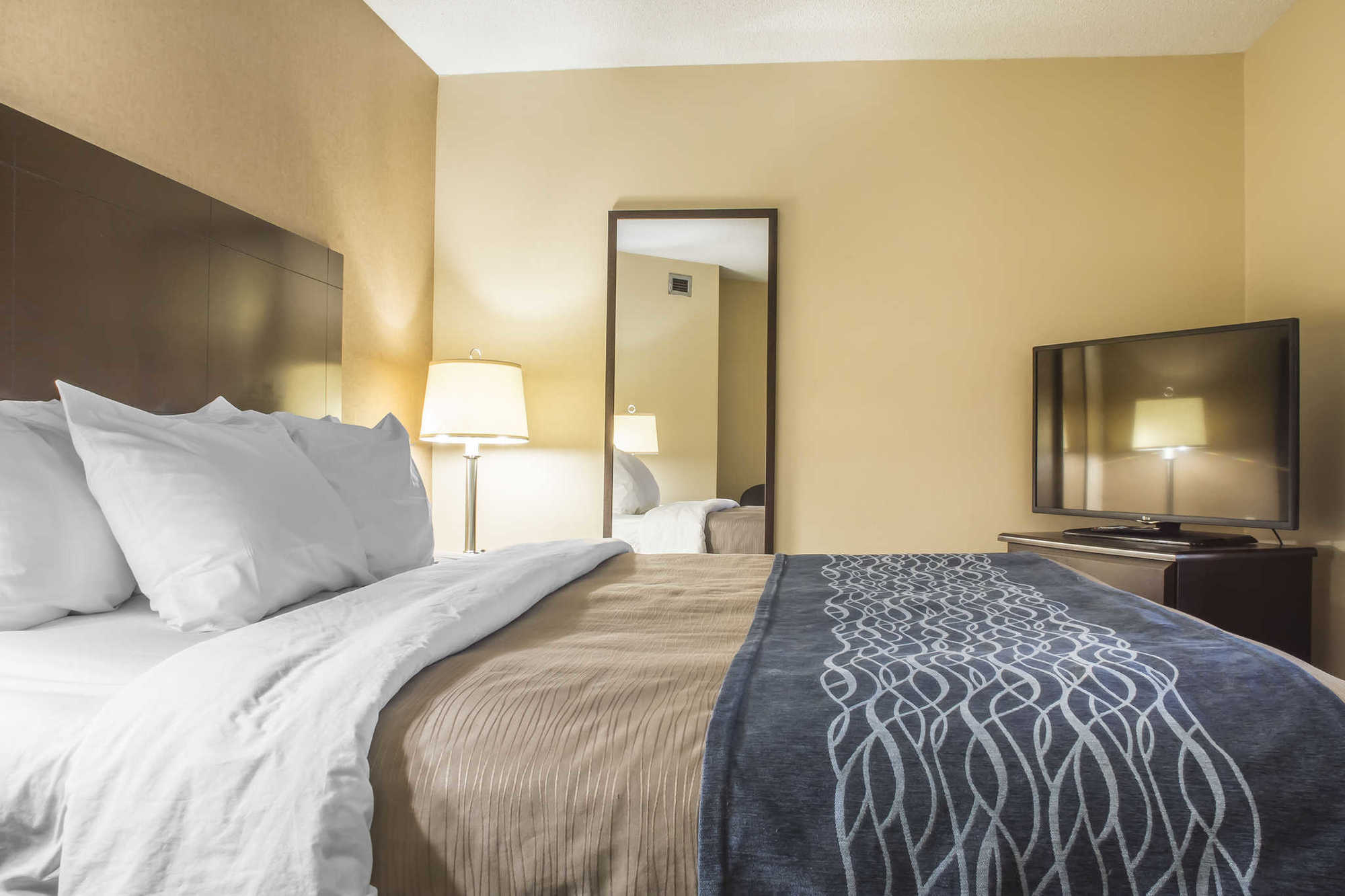 Comfort Inn & Suites Ambassador Bridge Windsor Phòng bức ảnh